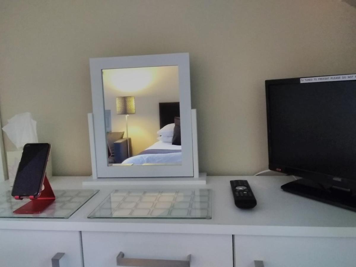 Windermere Studio Rooms - With Free Car Parking Onsite Exterior foto
