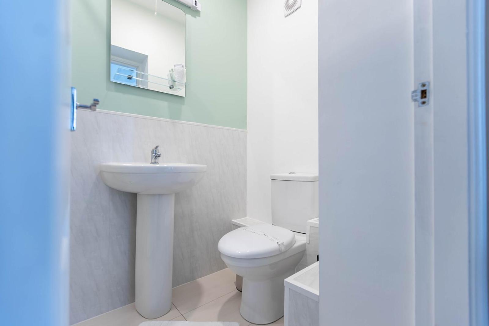 Windermere Studio Rooms - With Free Car Parking Onsite Exterior foto