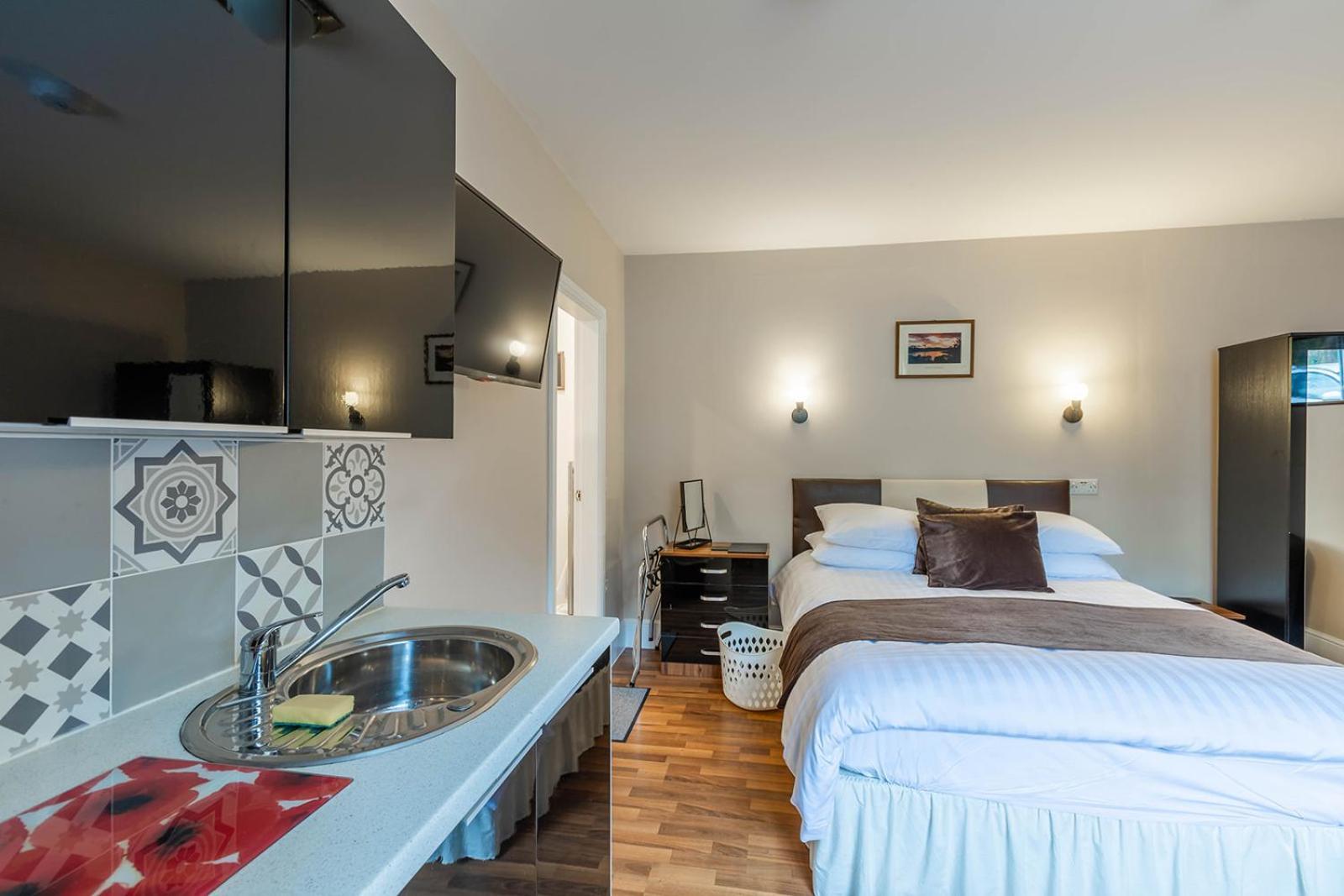 Windermere Studio Rooms - With Free Car Parking Onsite Exterior foto