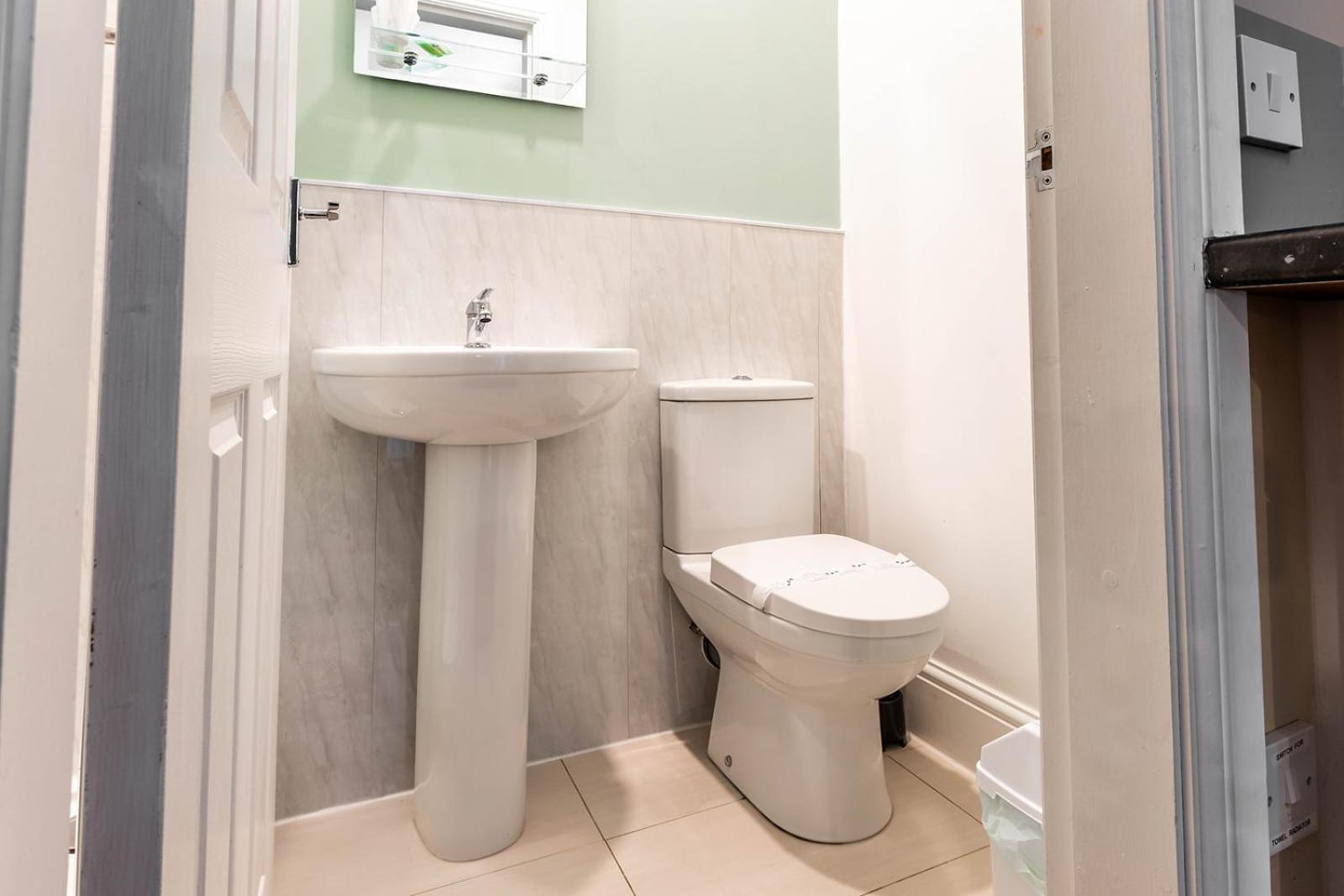 Windermere Studio Rooms - With Free Car Parking Onsite Exterior foto