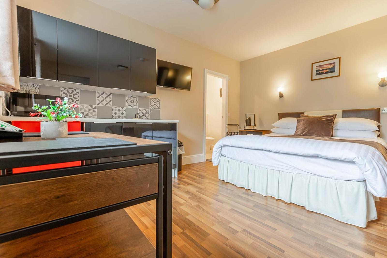 Windermere Studio Rooms - With Free Car Parking Onsite Exterior foto