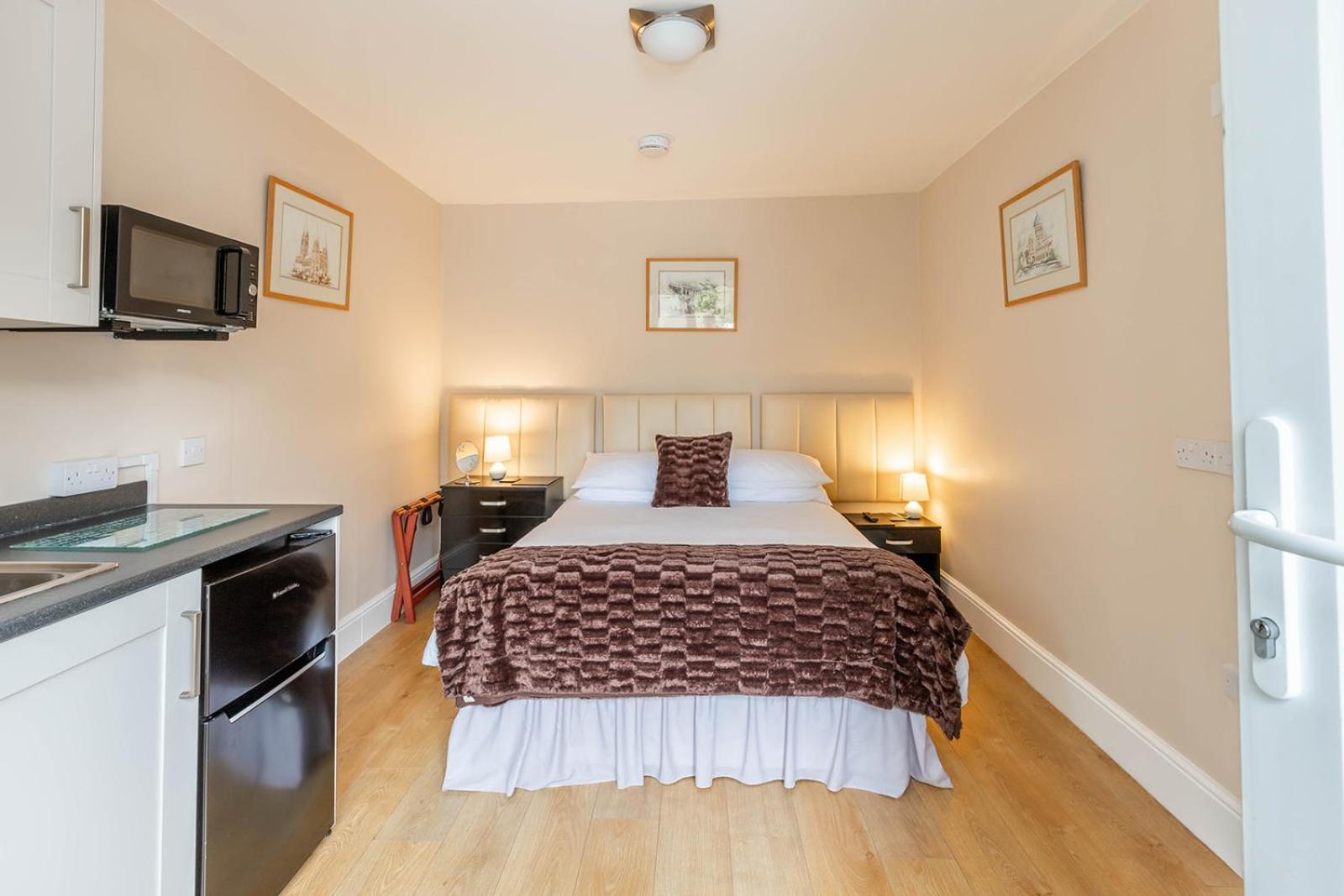 Windermere Studio Rooms - With Free Car Parking Onsite Exterior foto