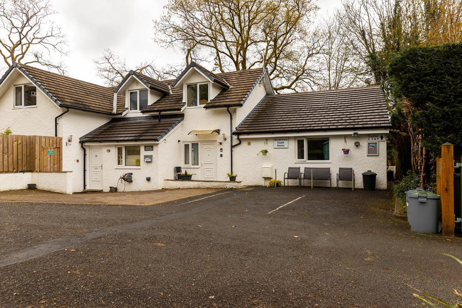 Windermere Studio Rooms - With Free Car Parking Onsite Exterior foto